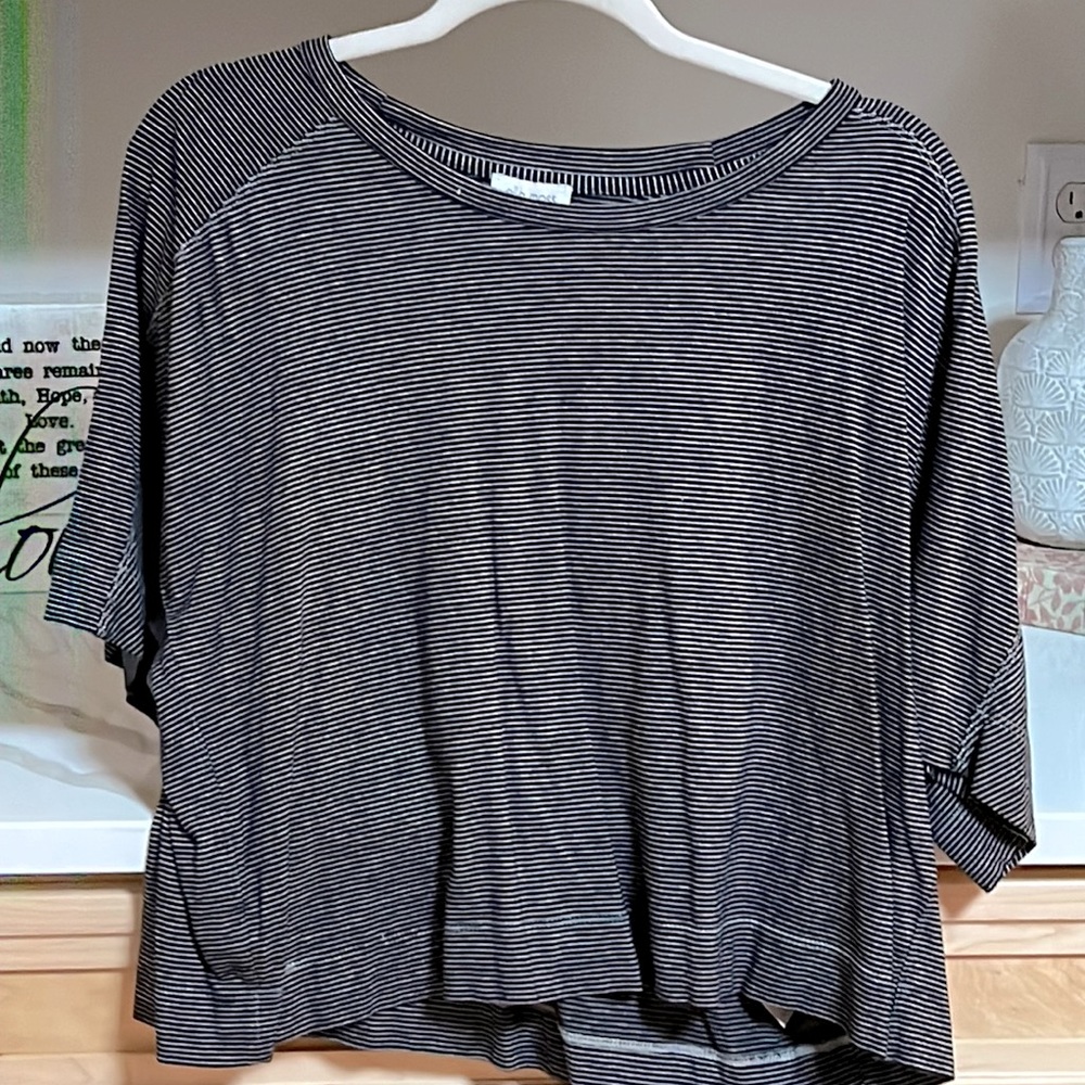 Ella Moss XL CROPPED TEE; black/white striped